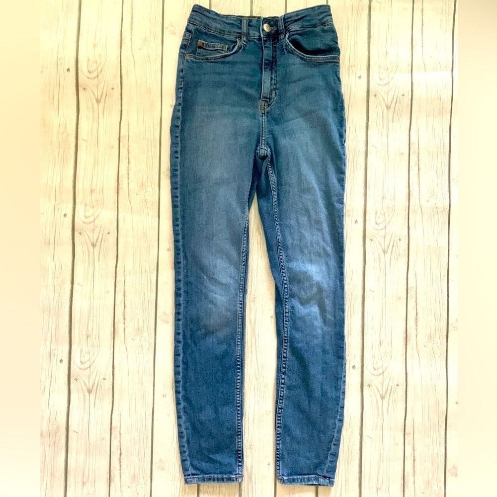 H&M medium wash jeans-size 4